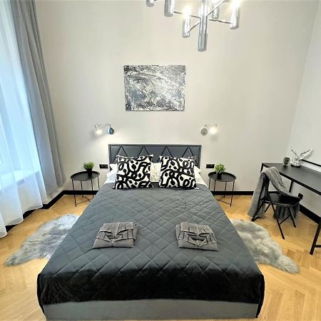 Luxury 100M2 Loft Design-Apartment At Wawel + Netflix Cracóvia Exterior foto