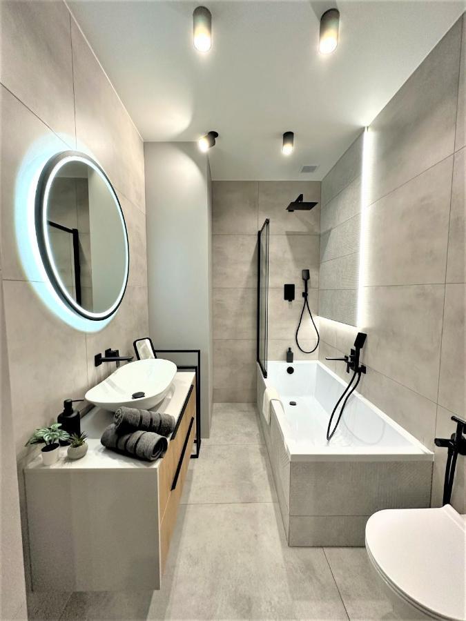 Luxury 100M2 Loft Design-Apartment At Wawel + Netflix Cracóvia Exterior foto