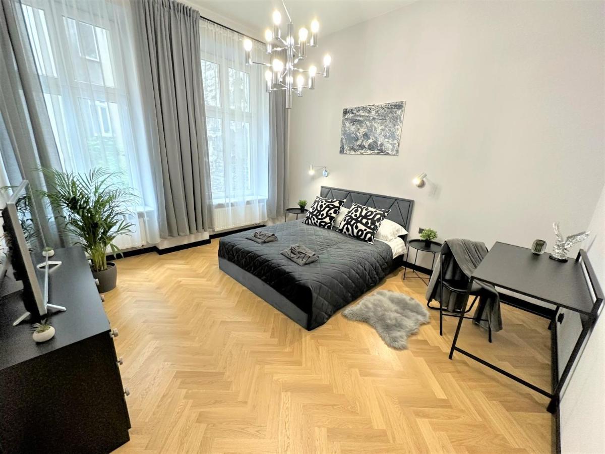 Luxury 100M2 Loft Design-Apartment At Wawel + Netflix Cracóvia Exterior foto